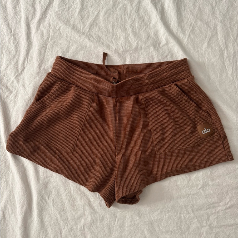 ALO Yoga Women's Athletic Shorts in Rich Brown